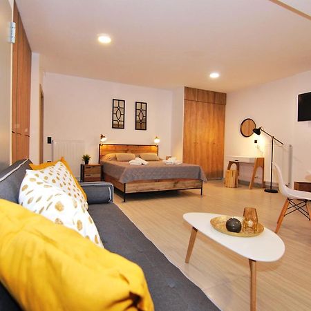 Brand New Cozy Basement Apartment Argostoli  Exterior foto
